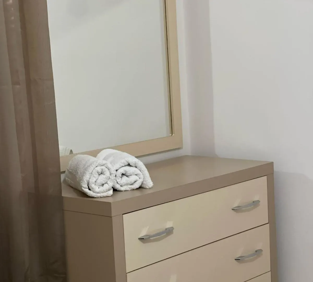 Marina Apartment Vlorë 0*,  アルバニア